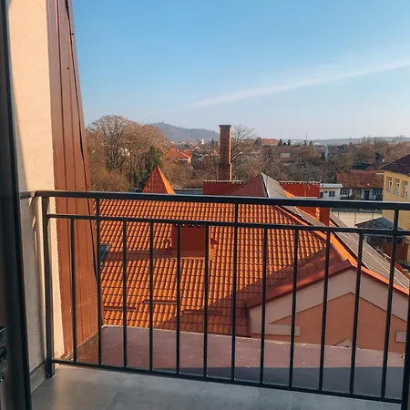 Domovik трьохкімнатна , миру 11 с кв 19 아파트 *