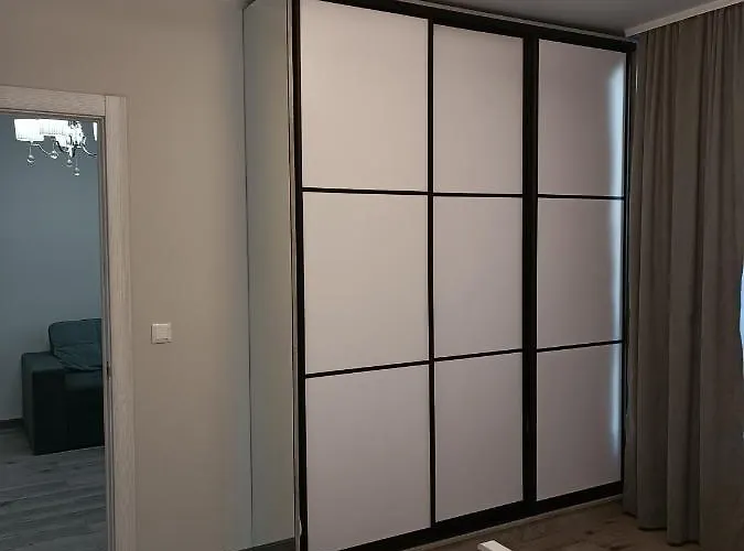 Domovik трьохкімнатна , миру 11 с кв 19 Apartman *
