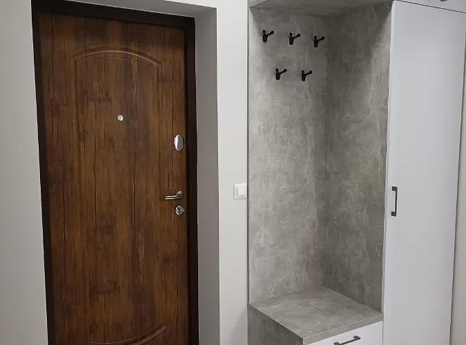 Domovik трьохкімнатна , миру 11 с кв 19 Apartman *