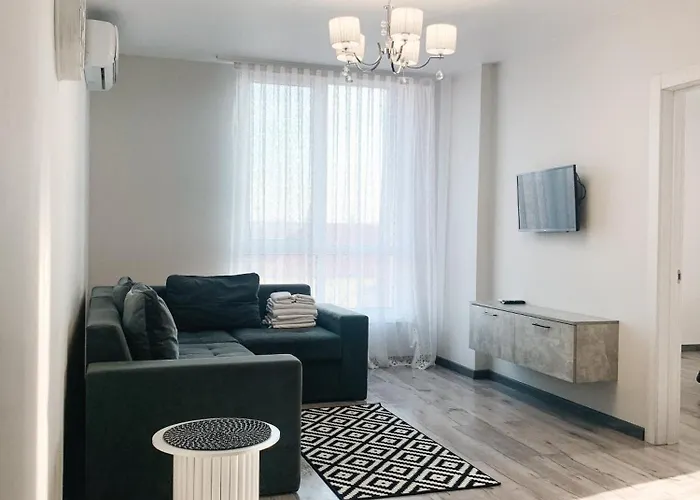 Domovik трьохкімнатна , миру 11 с кв 19 Munkács